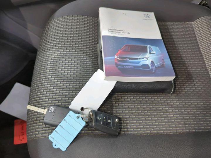 Volkswagen Transporter 2.0 TDI L2H1 30 DC VERLAAGD / SPOILERS IN KLEUR / AIRCO / CRUISE /  DUBBEL CABINE