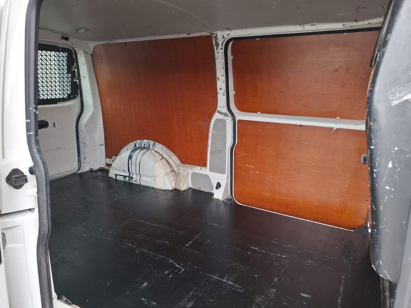 Volkswagen Transporter 2.0 TDI L2H1 Comfortline DUBBELE SCHUIFDEUR / TREKHAAK / EURO 6 / AIRCO / 3 ZITS