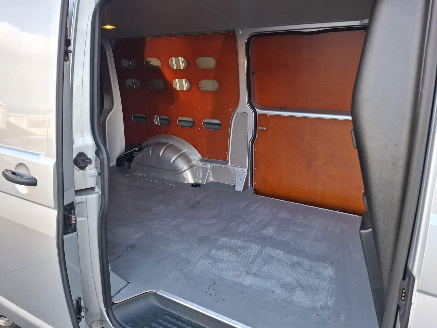 Volkswagen Transporter 2.0 TDI L2H1 Highline DUBBELE SCHUIFDEUR / AIRCO / CRUISE CONTROLE / TREKHAAK