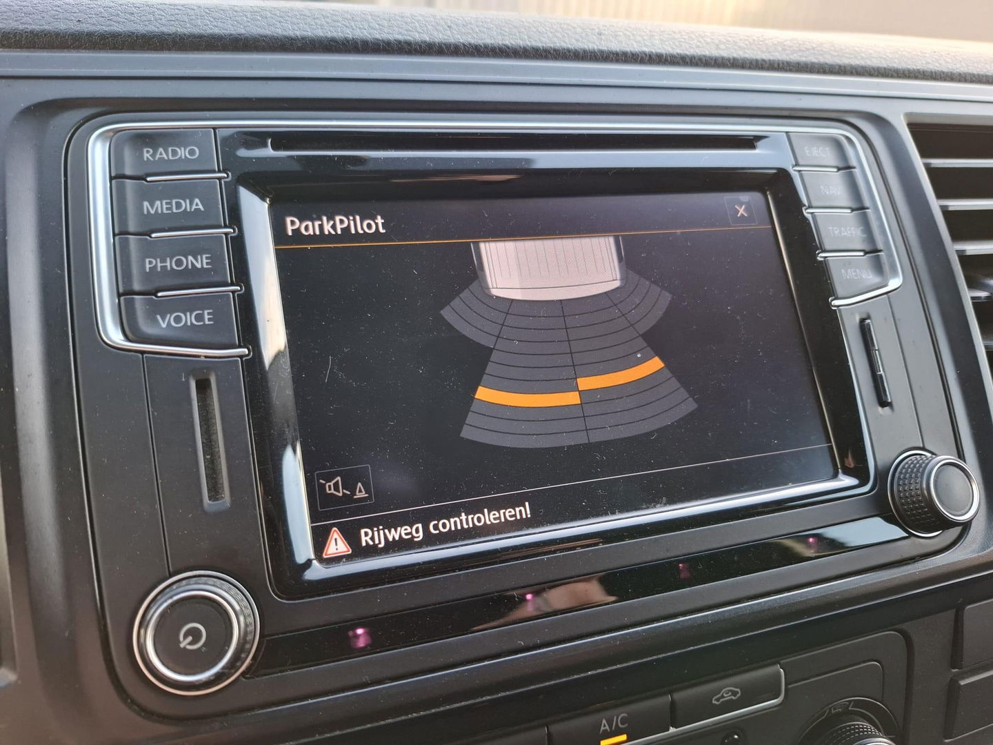 Volkswagen Transporter 2.0 TDI L2H1 Highline DUBBELE SCHUIFDEUR / AIRCO / CRUISE CONTROLE / TREKHAAK