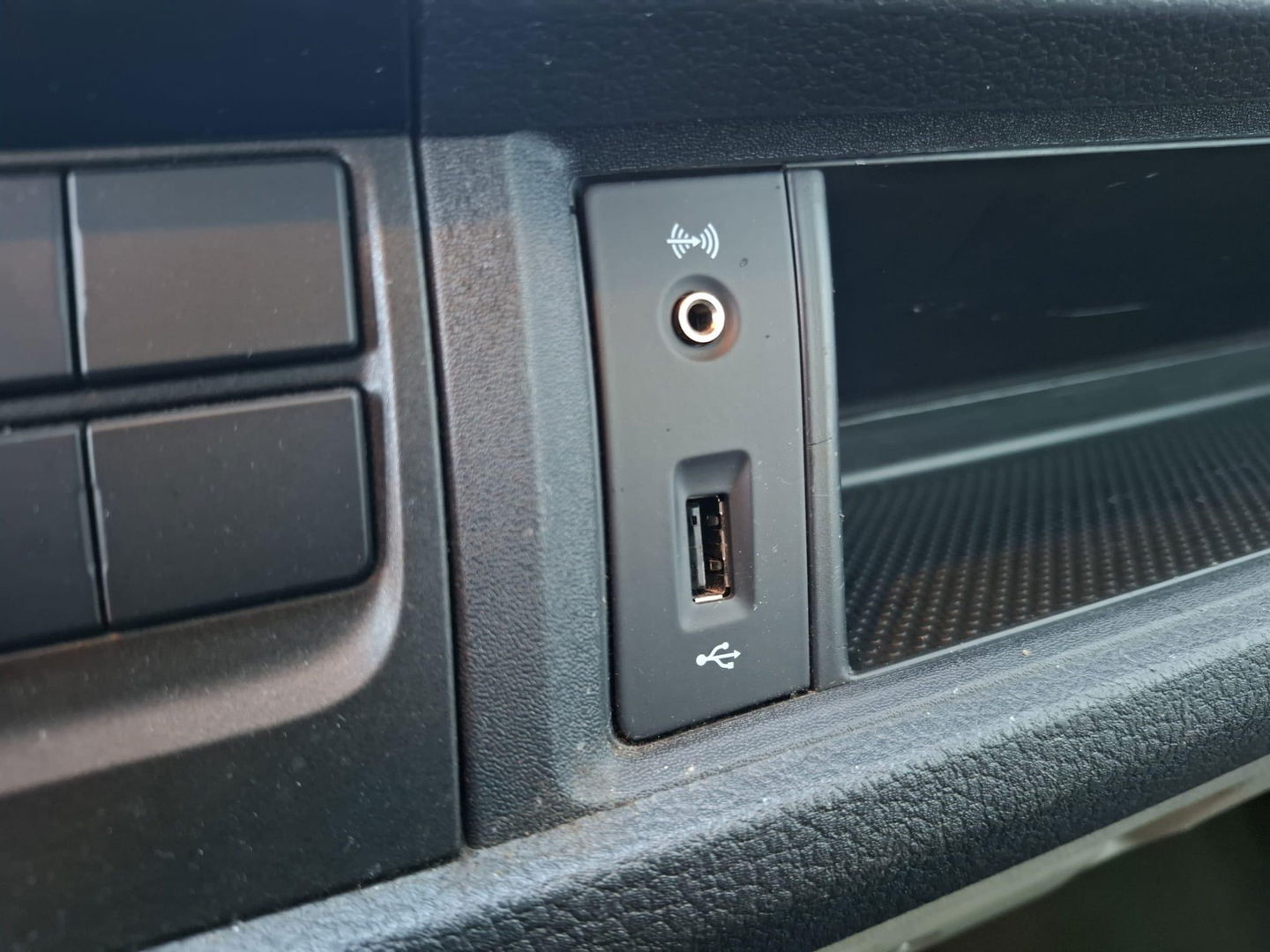 Volkswagen Transporter 2.0 TDI L2H1 Highline DUBBELE SCHUIFDEUR / AIRCO / CRUISE CONTROLE / TREKHAAK