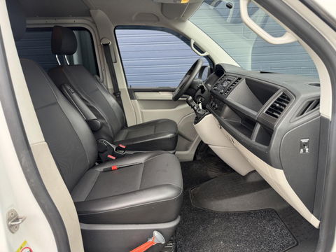 Volkswagen Transporter 2.0 TDI L2H1 Trendline DUBBEL CABINE / AIRCO / LEER / VERLAAGD / SPOILERS