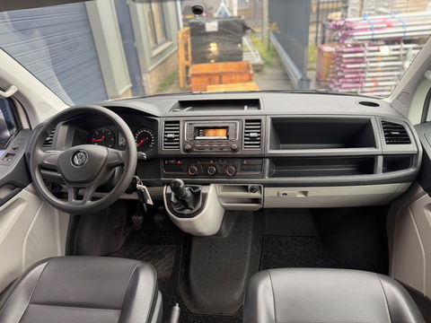 Volkswagen Transporter 2.0 TDI L2H1 Trendline DUBBEL CABINE / AIRCO / LEER / VERLAAGD / SPOILERS
