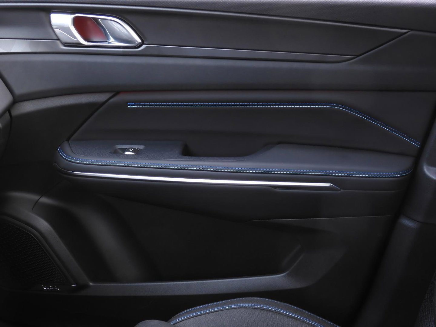 Lynk & Co 01 1.5 PHEV/ PANORAMADAK/ NL AUTO VAN 1STE EIGENAAR