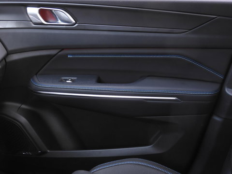 Lynk & Co 01 1.5 PHEV/ PANORAMADAK/ NL AUTO VAN 1STE EIGENAAR