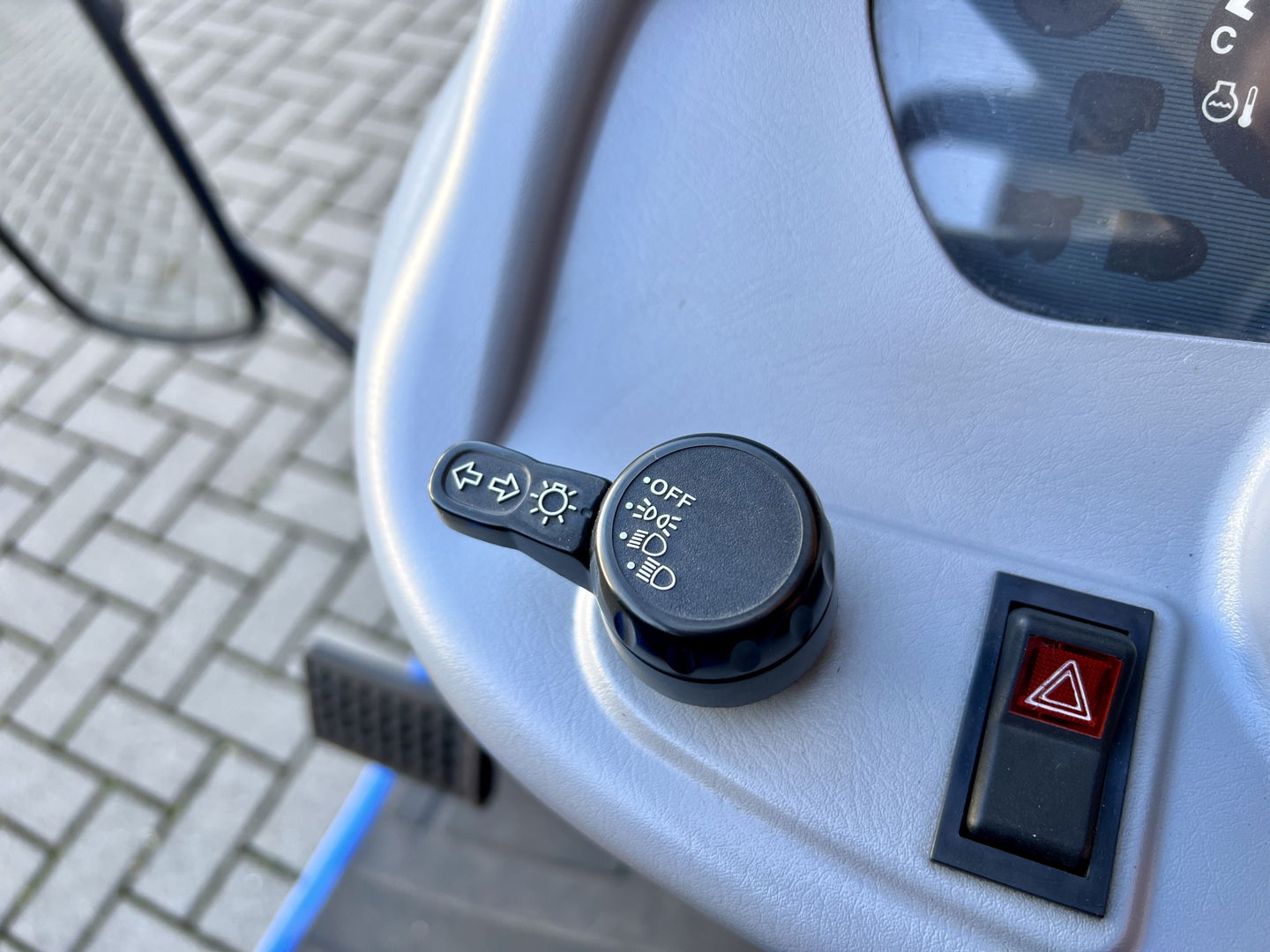 New Holland Boomer 25 | Aftak as voor + achter | Hefinrichting | 4WD | Differentieel slot | Cruise control | 58 uur | nieuw staat | trekhaak |