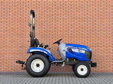 New Holland Boomer 25 | Aftak as voor + achter | Hefinrichting | 4WD | Differentieel slot | Cruise control | 58 uur | nieuw staat | trekhaak |