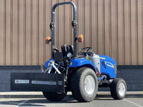 New Holland Boomer 25 | Aftak as voor + achter | Hefinrichting | 4WD | Differentieel slot | Cruise control | 58 uur | nieuw staat | trekhaak |