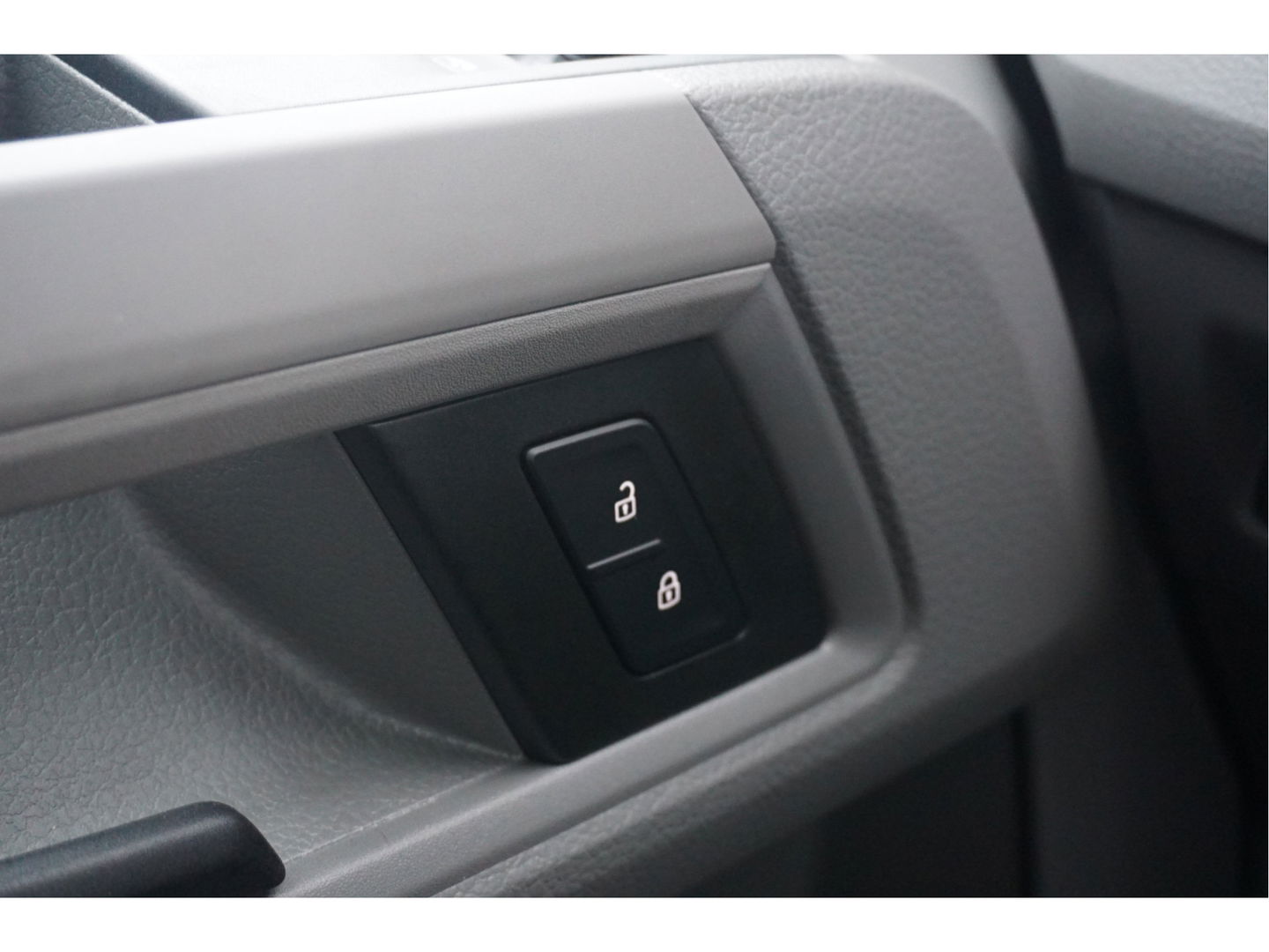 Volkswagen Crafter 35 177PK L3H3 AUT Facelift BPM VRIJ!! 13" Navi, Camera, Gev. Stoel, LED!! NR. 831