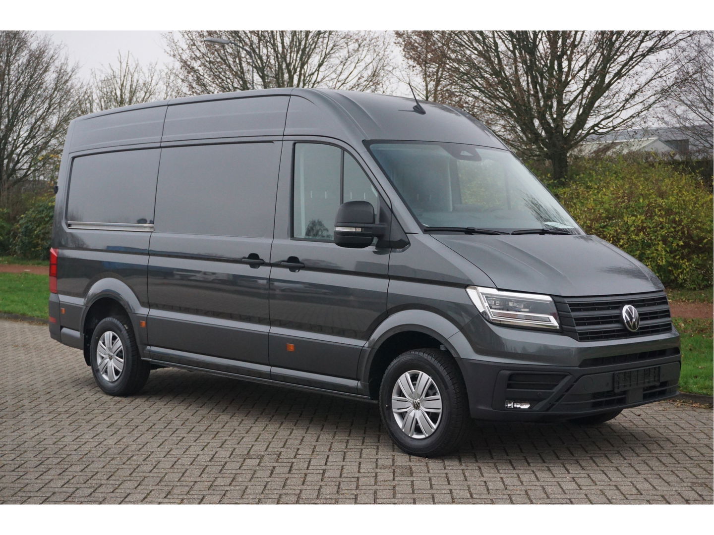 Volkswagen Crafter 35 177PK L3H3 AUT Facelift BPM VRIJ!! 13" Navi, Camera, Gev. Stoel, LED!! NR. 831