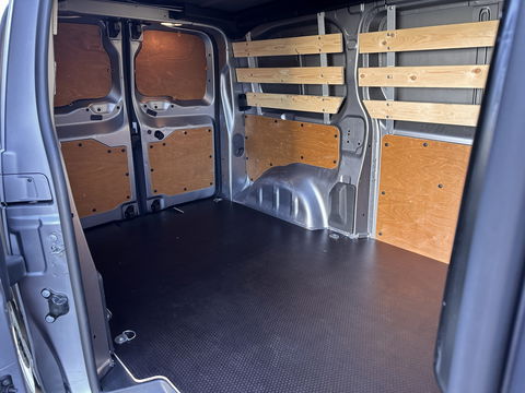 Peugeot Expert 1.5 BlueHDI 100 Standard Premium | Parkeersensoren Achter | Cruise Control | Bluetooth | Trekhaak | Centrale Deurvergrendeling | Airconditioning |