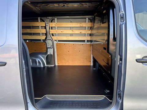 Peugeot Expert 1.5 BlueHDI 100 Standard Premium | Parkeersensoren Achter | Cruise Control | Bluetooth | Trekhaak | Centrale Deurvergrendeling | Airconditioning |