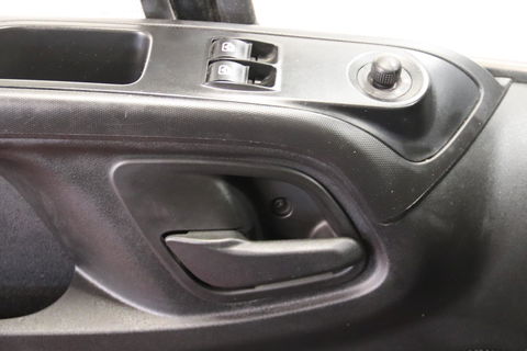 Iveco Daily 35S16V 2.3 L2H2 160PK 3500 KG TREKVERMOGEN EURO 6 Iveco Daily 35S16V 2.3 L2H2 160 PK 3500 KG TREKVERMOGEN EURO 6