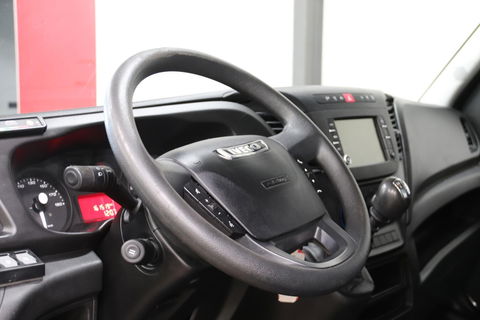 Iveco Daily 35S16V 2.3 L2H2 160PK 3500 KG TREKVERMOGEN EURO 6 Iveco Daily 35S16V 2.3 L2H2 160 PK 3500 KG TREKVERMOGEN EURO 6