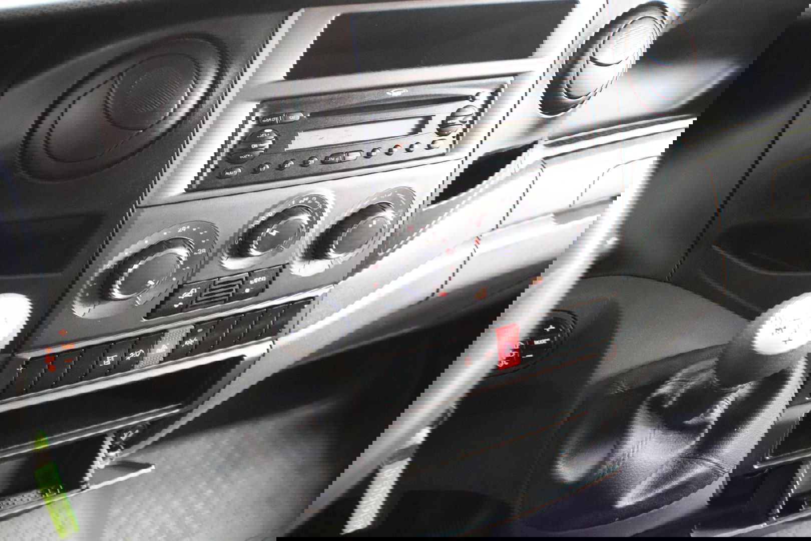 Iveco Daily 40C13V AUTOMAAT KOELWAGEN KOELAUTO