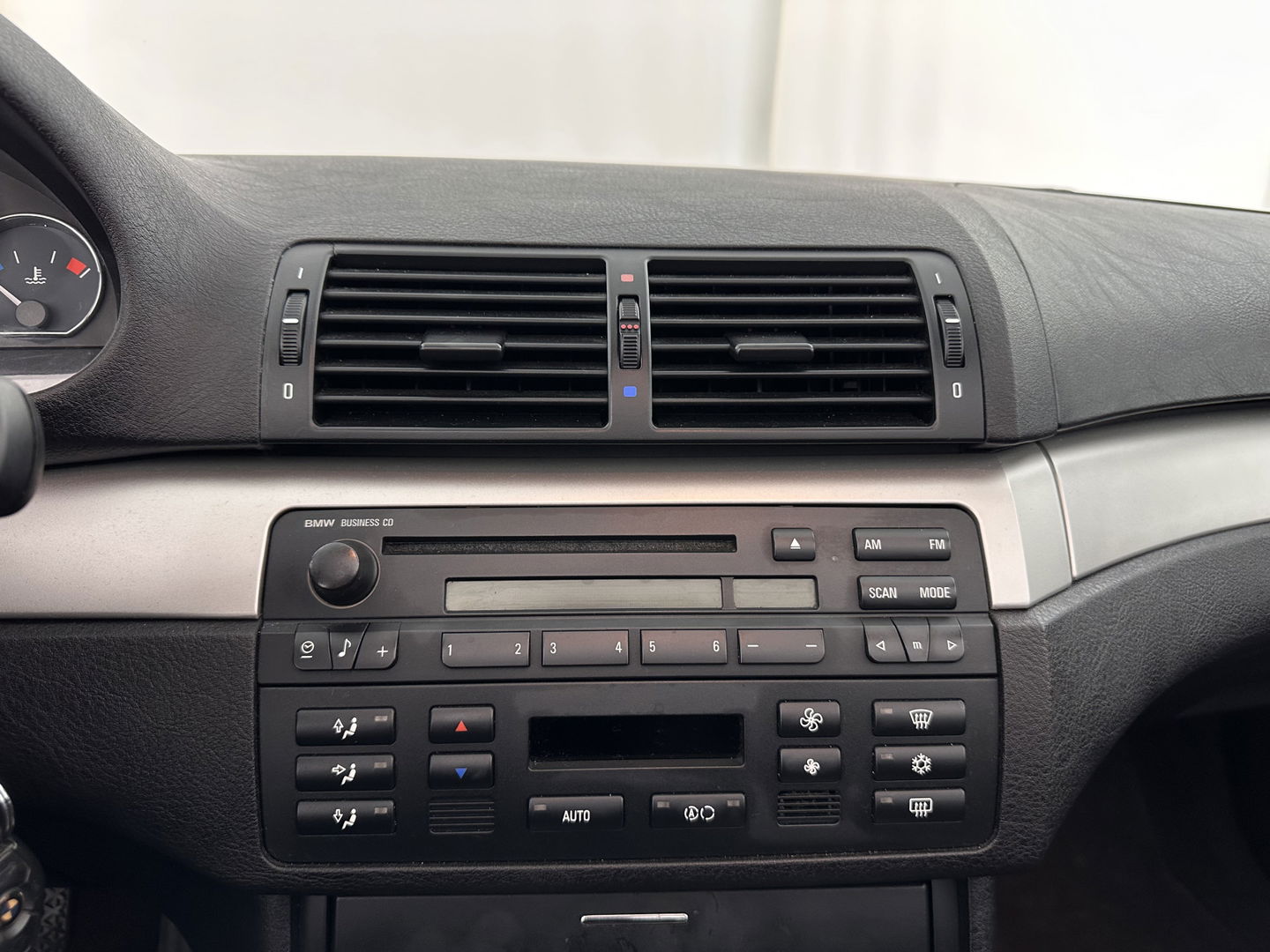 BMW 3 Serie Cabrio 330Cd #car smokes excessively*LEATHER | XENON | MEMORY-PACK | SPORT-SEATS | ECC | CRUISE | 17''ALU | TOWBAR*