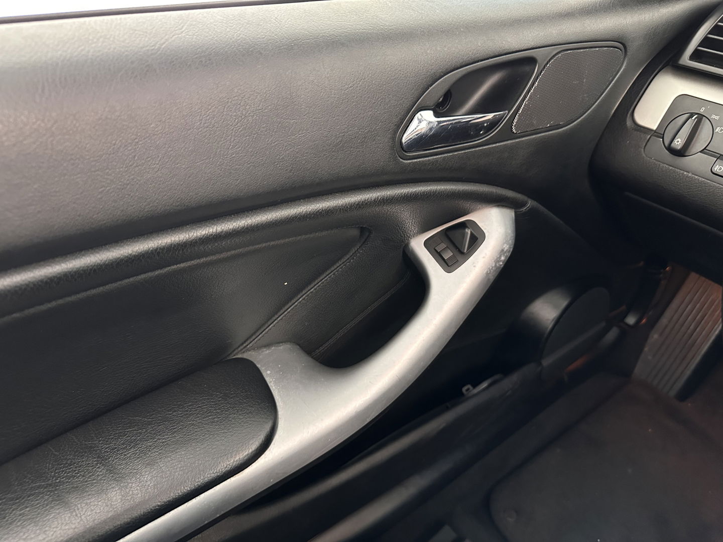 BMW 3 Serie Cabrio 330Cd #motor rookt overmatig#*LEATHER | XENON | MEMORY-PACK | SPORT-SEATS | ECC | CRUISE | 17''ALU | TOWBAR*