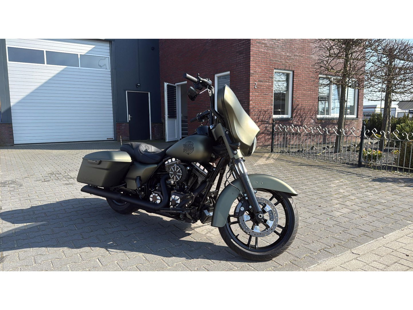 Harley Davidson 103 FLHXS Street Glide Special Streetglide Mat Groen Blackout