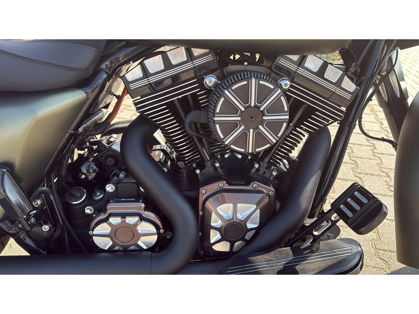 Harley Davidson 103 FLHXS Street Glide Special Streetglide Mat Groen Blackout