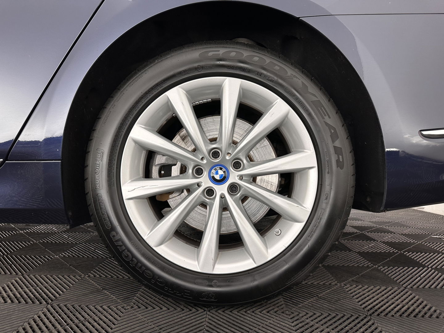 BMW 7 Serie 745Le (Plug-in) (INCL-BTW) *PANO | EXCLUSIV-NAPPA-LEATHER | LASER-LED | HEAD-UP | BLIND-SPOT | MEMORY-PACK | DIGI-COCKPIT | KEYLESS | DAB+ | CAMERA | COMFORT-SEATS | AMBIENT-LIGHT | DAB | CARPLAY | 18''ALU*