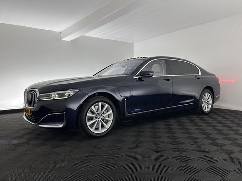 BMW 7 Serie 745Le (Plug-in) (INCL-BTW) *PANO | EXCLUSIV-NAPPA-LEATHER | LASER-LED | HEAD-UP | BLIND-SPOT | MEMORY-PACK | DIGI-COCKPIT | KEYLESS | DAB+ | CAMERA | COMFORT-SEATS | AMBIENT-LIGHT | DAB | CARPLAY | 18''ALU*
