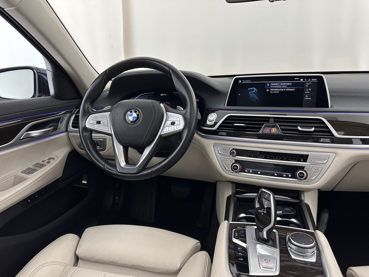 BMW 7 Serie 745Le (Plug-in) (INCL-BTW) *PANO | EXCLUSIV-NAPPA-LEATHER | LASER-LED | HEAD-UP | BLIND-SPOT | MEMORY-PACK | DIGI-COCKPIT | KEYLESS | DAB+ | CAMERA | COMFORT-SEATS | AMBIENT-LIGHT | DAB | CARPLAY | 18''ALU*