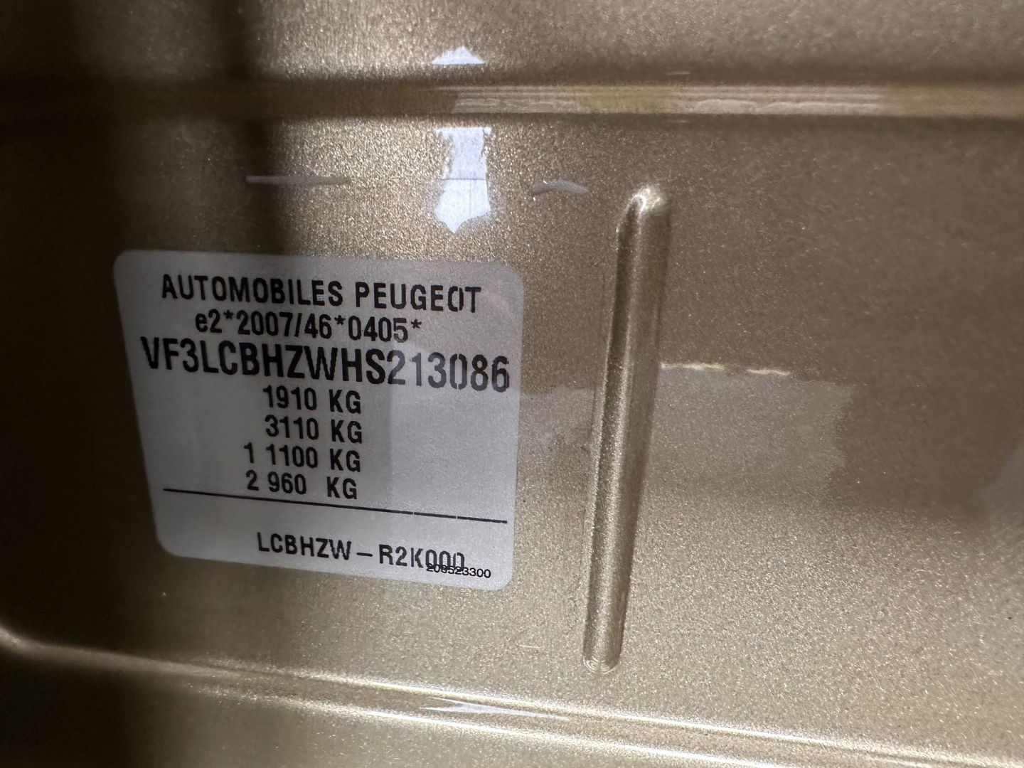 Peugeot 308 SW 1.6 BlueHDI Blue Lease Premium *BROKEN TIMING BELT* Aut. *PANO | LEATHER | FULL-LED | SPORT-SEATS | CAMERA | KEYLESS | NAVI-FULLMAP | ECC | PDC | CRUISE | 18''ALU | TOWBAR*