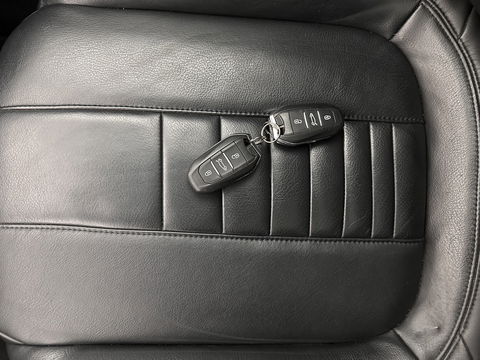 Peugeot 308 SW 1.6 BlueHDI Blue Lease Premium *BROKEN TIMING BELT* Aut. *PANO | LEATHER | FULL-LED | SPORT-SEATS | CAMERA | KEYLESS | NAVI-FULLMAP | ECC | PDC | CRUISE | 18''ALU | TOWBAR*