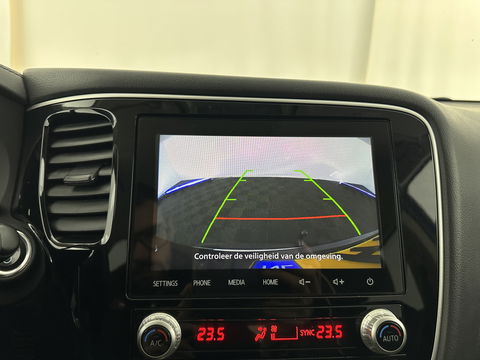 Mitsubishi Outlander 2.4 PHEV Intense (Plug-in) (INCL-BTW) *LEATHER-MICROFIBRE | FULL-LED | KEYLESS | BLINDSPOT | CAMERA | HEATED-COMFORTSEATS | ECC | SHIFTPADDLES | PDC | CRUISE | PRIVACY-GLASS | DAB | TOWBAR | CARPLAY | 18''ALU*