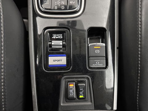 Mitsubishi Outlander 2.4 PHEV Intense (Plug-in) (INCL-BTW) *LEATHER-MICROFIBRE | FULL-LED | KEYLESS | BLINDSPOT | CAMERA | HEATED-COMFORTSEATS | ECC | SHIFTPADDLES | PDC | CRUISE | PRIVACY-GLASS | DAB | TOWBAR | CARPLAY | 18''ALU*