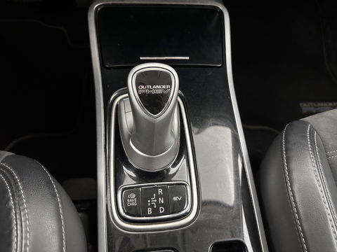 Mitsubishi Outlander 2.4 PHEV Intense (Plug-in) (INCL-BTW) *LEATHER-MICROFIBRE | FULL-LED | KEYLESS | BLINDSPOT | CAMERA | HEATED-COMFORTSEATS | ECC | SHIFTPADDLES | PDC | CRUISE | PRIVACY-GLASS | DAB | TOWBAR | CARPLAY | 18''ALU*