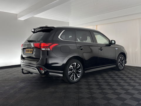 Mitsubishi Outlander 2.4 PHEV Intense (Plug-in) (INCL-BTW) *LEATHER-MICROFIBRE | FULL-LED | KEYLESS | BLINDSPOT | CAMERA | HEATED-COMFORTSEATS | ECC | SHIFTPADDLES | PDC | CRUISE | PRIVACY-GLASS | DAB | TOWBAR | CARPLAY | 18''ALU*