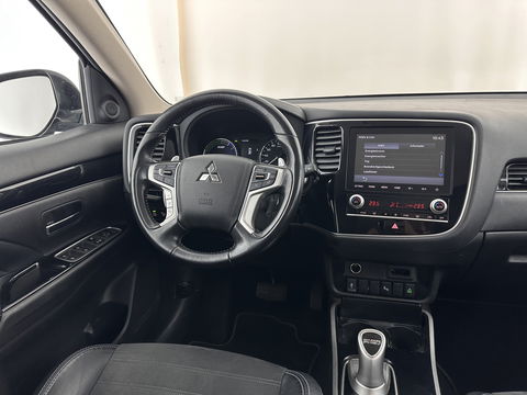 Mitsubishi Outlander 2.4 PHEV Intense (Plug-in) (INCL-BTW) *LEATHER-MICROFIBRE | FULL-LED | KEYLESS | BLINDSPOT | CAMERA | HEATED-COMFORTSEATS | ECC | SHIFTPADDLES | PDC | CRUISE | PRIVACY-GLASS | DAB | TOWBAR | CARPLAY | 18''ALU*