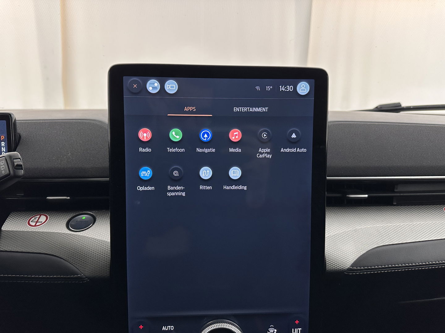 Ford Mustang Mach-E RWD 75 kWh [ 3-Fase ] {SOH-84%} (INCL.BTW) *LEATHER | FULL-LED | DAB | DIGI-COCKPIT | KEYLESS | NAVI-FULLMAP | CARPLAY | HEATED-COMFORTSEATS | TOPVIEW | ADAPTIVE-CRUISE | PRIVACY-GLASS | 18'' ALU*