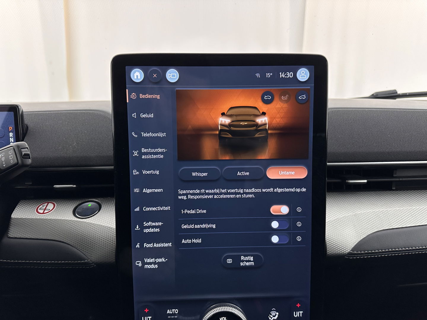 Ford Mustang Mach-E RWD 75 kWh [ 3-Fase ] {SOH-84%} (INCL.BTW) *LEATHER | FULL-LED | DAB | DIGI-COCKPIT | KEYLESS | NAVI-FULLMAP | CARPLAY | HEATED-COMFORTSEATS | TOPVIEW | ADAPTIVE-CRUISE | PRIVACY-GLASS | 18'' ALU*