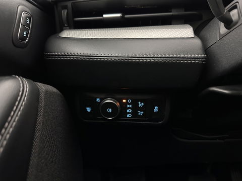 Ford Mustang Mach-E RWD 75 kWh [ 3-Fase ] {SOH-84%} (INCL.BTW) *LEATHER | FULL-LED | DAB | DIGI-COCKPIT | KEYLESS | NAVI-FULLMAP | CARPLAY | HEATED-COMFORTSEATS | TOPVIEW | ADAPTIVE-CRUISE | PRIVACY-GLASS | 18'' ALU*