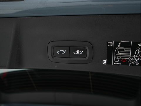 Volvo XC40 Recharge P8 AWD R-Design [ 3-Fase-11kW ] {SOH-90%} (INCL-BTW) Aut. *PANO | LEATHER-ALCANTARA | ADAPTIVE-CRUISE | DIGI-COCKPIT | FULL-LED | HARMAN/KARDON | TOPVIEW | NAVI-FULLMAP | ECC | PDC | KEYLESS | HEATED-SPORTSEATS | TOWBAR | 20''ALU*