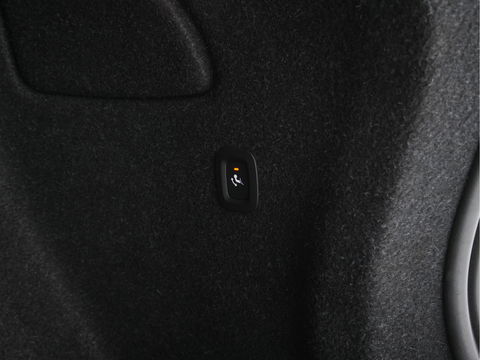 Volvo XC40 Recharge P8 AWD R-Design [ 3-Fase-11kW ] {SOH-90%} (INCL-BTW) Aut. *PANO | LEATHER-ALCANTARA | ADAPTIVE-CRUISE | DIGI-COCKPIT | FULL-LED | HARMAN/KARDON | TOPVIEW | NAVI-FULLMAP | ECC | PDC | KEYLESS | HEATED-SPORTSEATS | TOWBAR | 20''ALU*