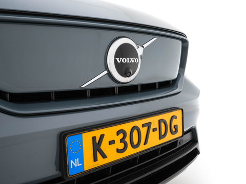 Volvo XC40 Recharge P8 AWD R-Design [ 3-Fase-11kW ] {SOH-90%} (INCL-BTW) Aut. *PANO | LEATHER-ALCANTARA | ADAPTIVE-CRUISE | DIGI-COCKPIT | FULL-LED | HARMAN/KARDON | TOPVIEW | NAVI-FULLMAP | ECC | PDC | KEYLESS | HEATED-SPORTSEATS | TOWBAR | 20''ALU*