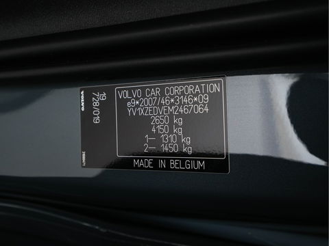 Volvo XC40 Recharge P8 AWD R-Design [ 3-Fase-11kW ] {SOH-90%} (INCL-BTW) Aut. *PANO | LEATHER-ALCANTARA | ADAPTIVE-CRUISE | DIGI-COCKPIT | FULL-LED | HARMAN/KARDON | TOPVIEW | NAVI-FULLMAP | ECC | PDC | KEYLESS | HEATED-SPORTSEATS | TOWBAR | 20''ALU*