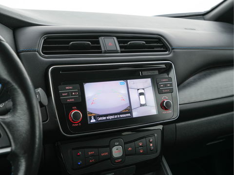 Nissan Leaf Tekna 40 kWh *LUXURY-LEATHER | FULL-LED | KEYLESS | NAVI-FULLMAP | BLIND-SPOT | BOSE-SOUND | DAB+ | HEATED-COMFORTSEATS | DIGI-COCKPIT | PRIVACY-GLASS | TOPVIEW-CAMERA | 17"ALU*