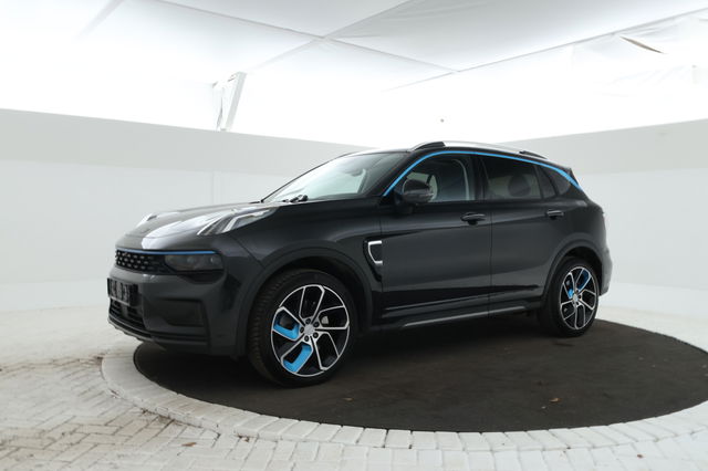 Lynk & Co 01 - 1.5 360 Graden, Navigatie, Climate, Full black
