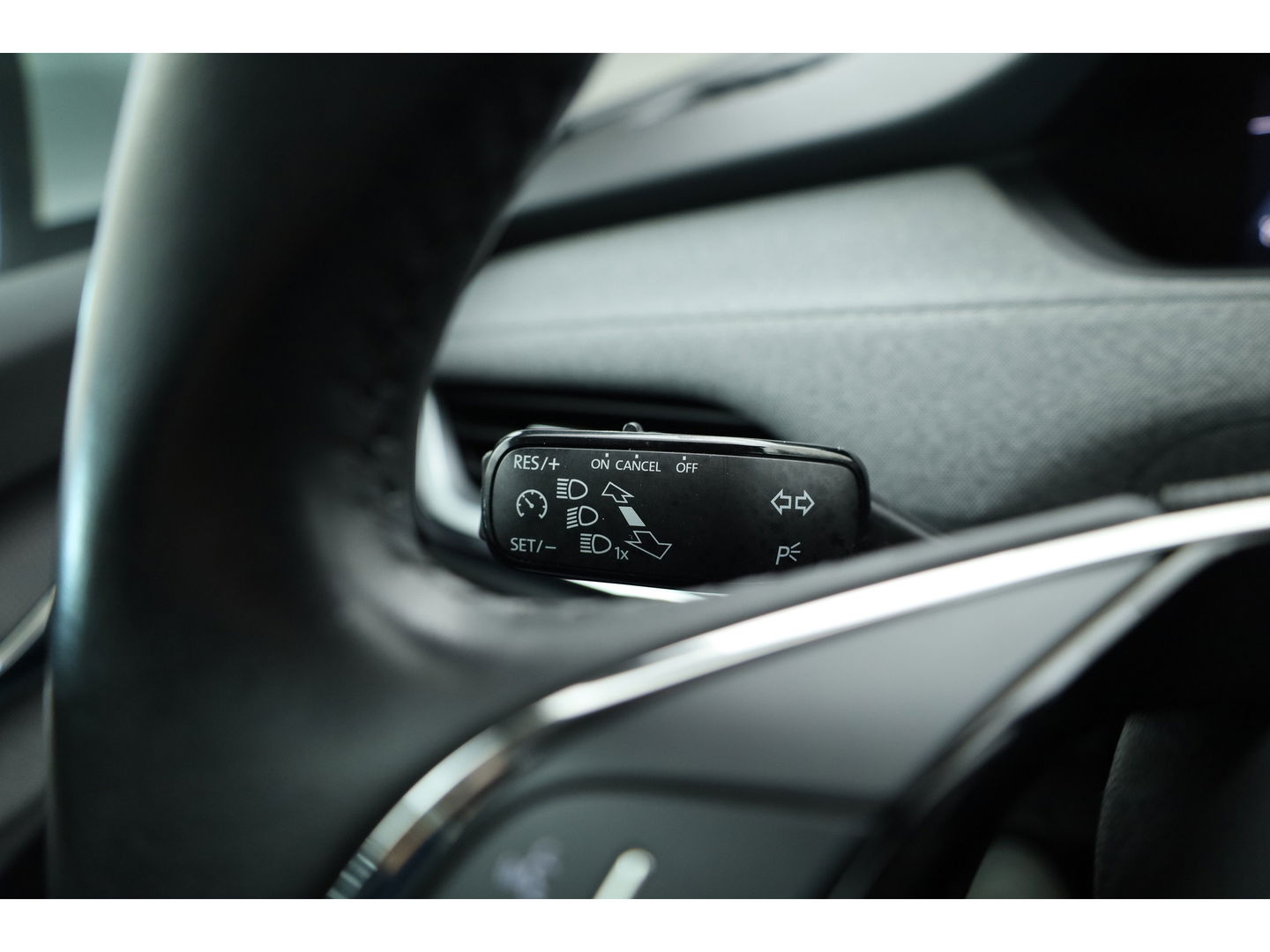 Škoda Enyaq iV 60 | SOH 94% | HUD | Elek. Trekhaak | Stoelverw. | Warmtepomp | Cruise Ctrl. |