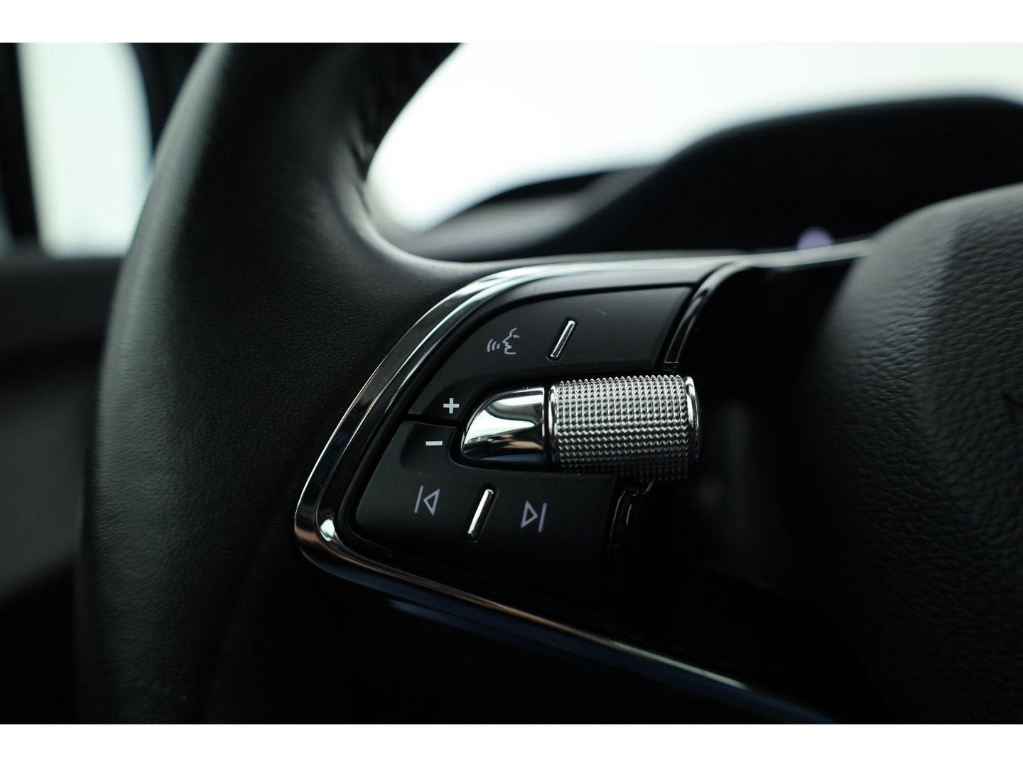 Škoda Enyaq iV 60 | SOH 94% | HUD | Elek. Trekhaak | Stoelverw. | Warmtepomp | Cruise Ctrl. |