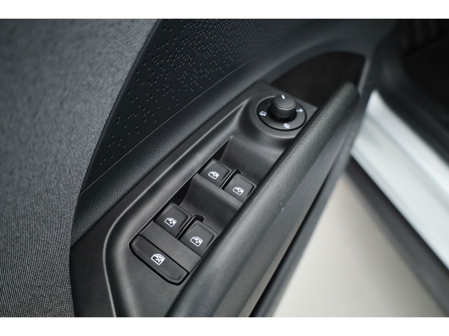 Škoda Enyaq iV 60 | SOH 94% | HUD | Elek. Trekhaak | Stoelverw. | Warmtepomp | Cruise Ctrl. |