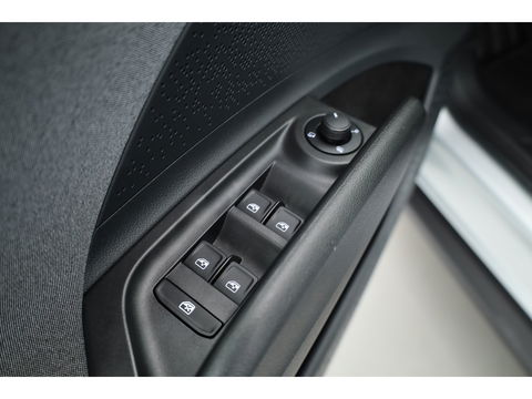 Škoda Enyaq iV 60 | SOH 94% | HUD | Elek. Trekhaak | Stoelverw. | Warmtepomp | Cruise Ctrl. |