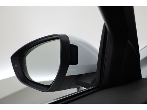 Audi e-tron e-tron 55 quattro advanced Pro Line Plus 95 kWh | SOH 91.3%  Pano | Luchtvering | HUD | Memory | Massage | 360cam | Keyless | Stoelvent. | Soft Close