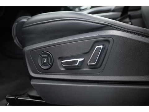 Audi e-tron e-tron 55 quattro advanced Pro Line Plus 95 kWh | SOH 91.3%  Pano | Luchtvering | HUD | Memory | Massage | 360cam | Keyless | Stoelvent. | Soft Close