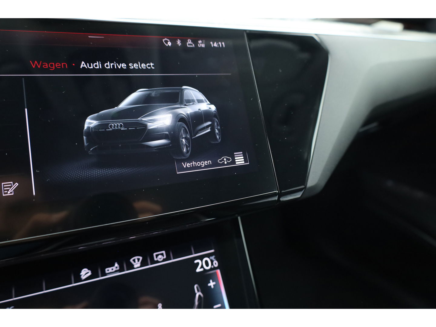 Audi e-tron e-tron 55 quattro advanced Pro Line Plus 95 kWh | SOH 91.3%  Pano | Luchtvering | HUD | Memory | Massage | 360cam | Keyless | Stoelvent. | Soft Close