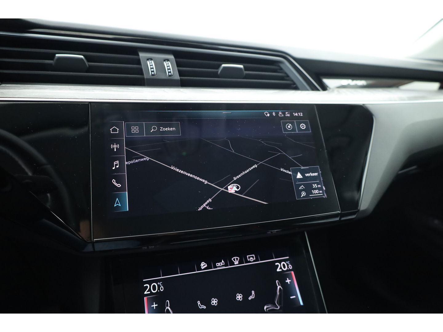 Audi e-tron e-tron 55 quattro advanced Pro Line Plus 95 kWh | SOH 91.3%  Pano | Luchtvering | HUD | Memory | Massage | 360cam | Keyless | Stoelvent. | Soft Close